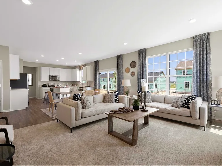 Kentwood Dr — Photo 15