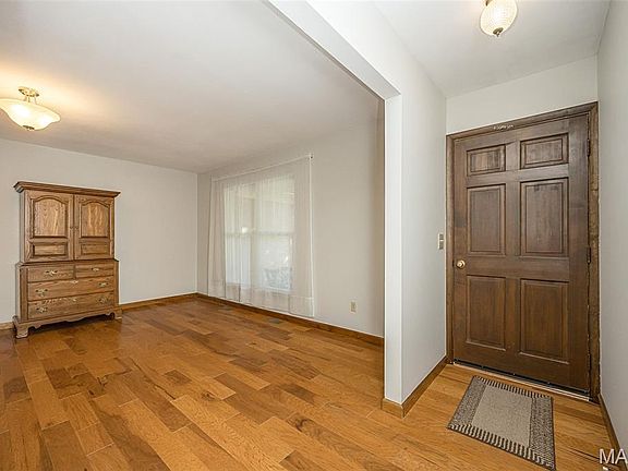 5th image of 3117 Sussex Dr
