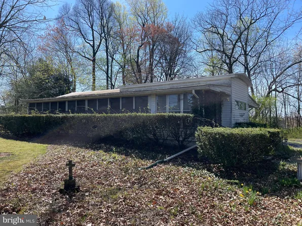 882 Kimmerlings Rd, Lebanon, PA 17046