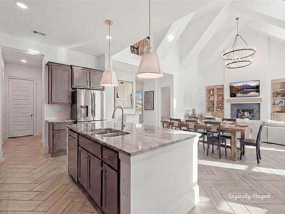 5th image of 318 Calmato Woods Way