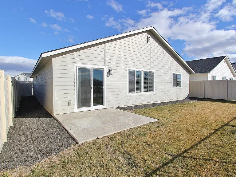 3101 N Saratov Way — Photo 25