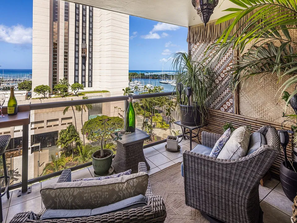 1684 Ala Moana Blvd #952