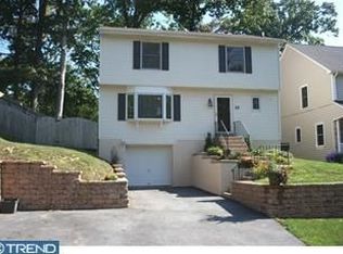 59 Eastwood Rd, Berwyn, PA 19312