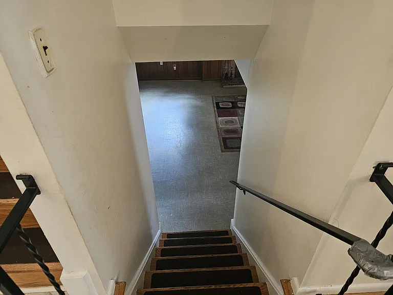 1404 Chilton Dr — Photo 9