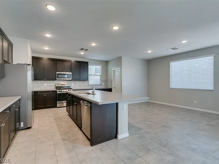 520 Founders Creek Ave — Photo 24