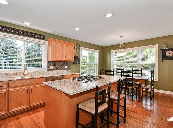 5th image of 1745 Brookwood Dr