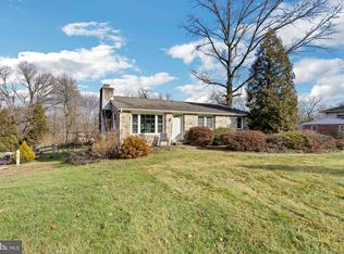 422 Brook Dr, Spring City, PA 19475
