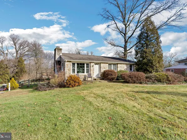 422 Brook Dr, Spring City, PA 19475