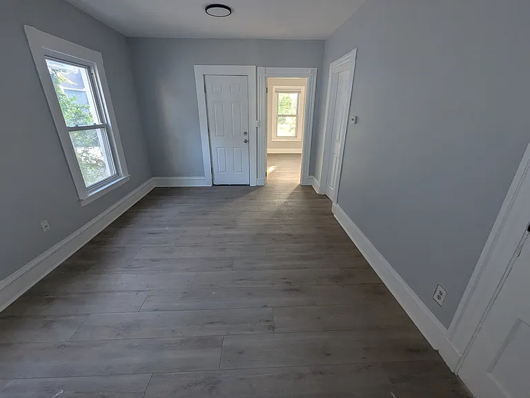 295 Lloyd St #2 — Photo 5