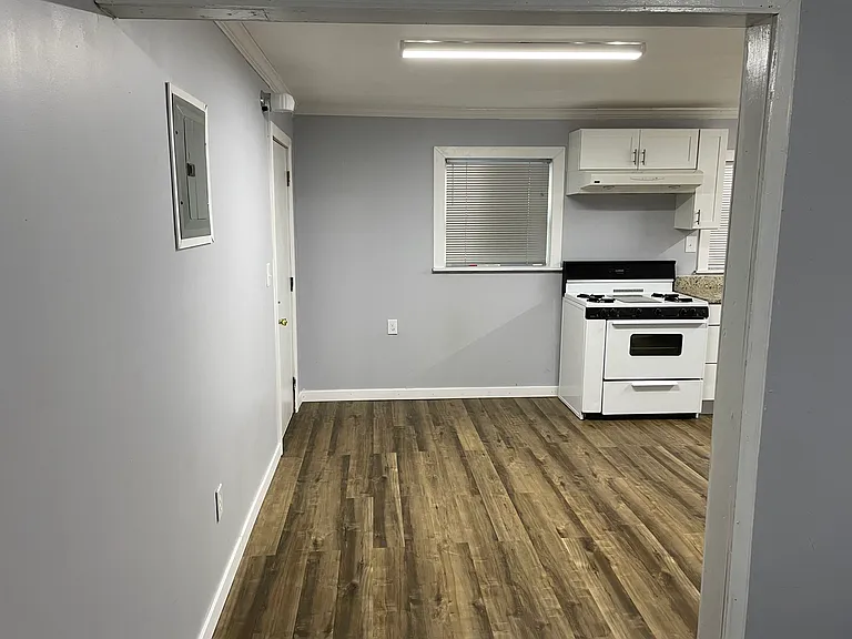 Kitchen Entry_01042023
