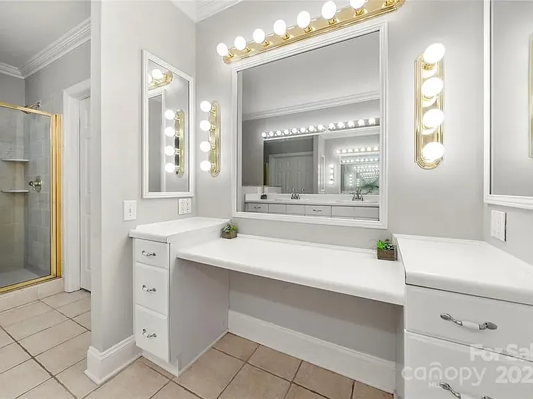 2545 Rea Rd — Photo 31