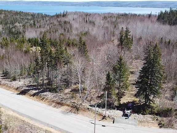 2nd image of Kempt Head Rd