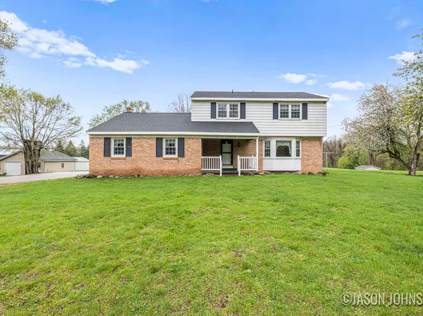4160 Shaffer Ave SE, Kentwood, MI 49512