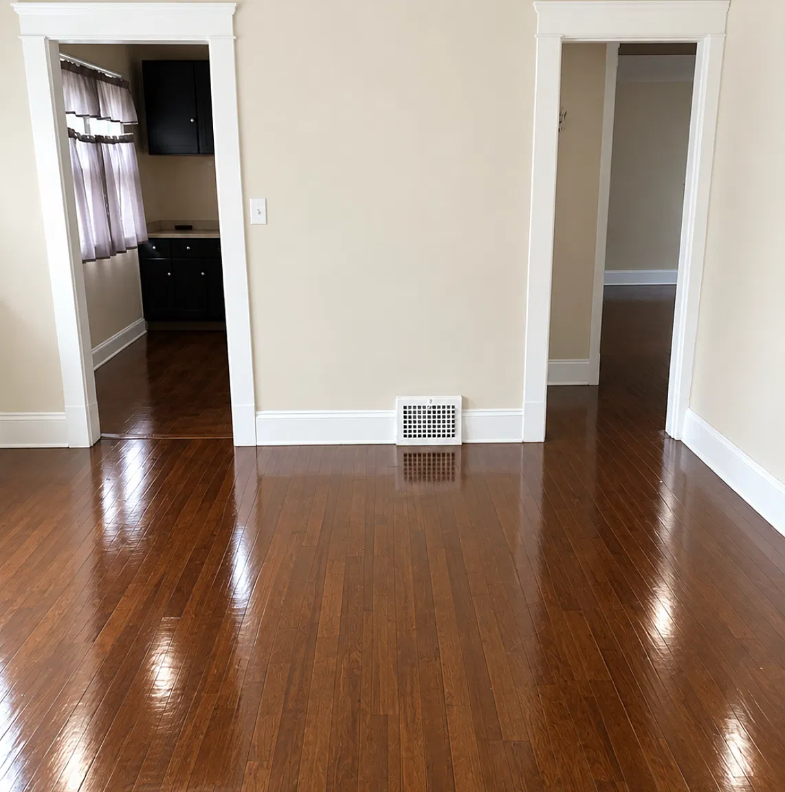 3 bed, 1200 sqft, $1,150 — Photo 4