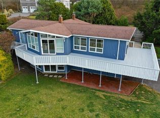 35 Craig Ave, Tiverton, RI 02878