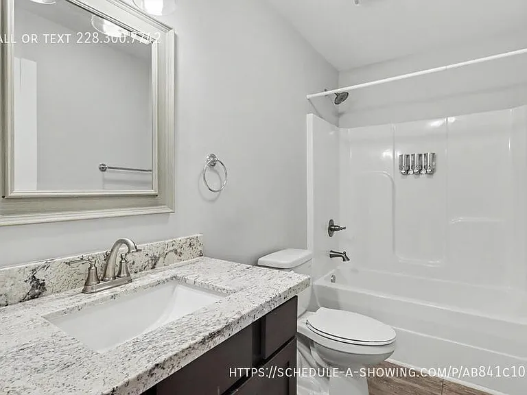 12056 Turnberry Cv — Photo 15