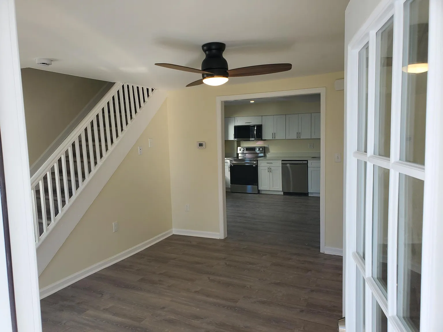 2 bed, 912 sqft, $1,700 — Photo 3
