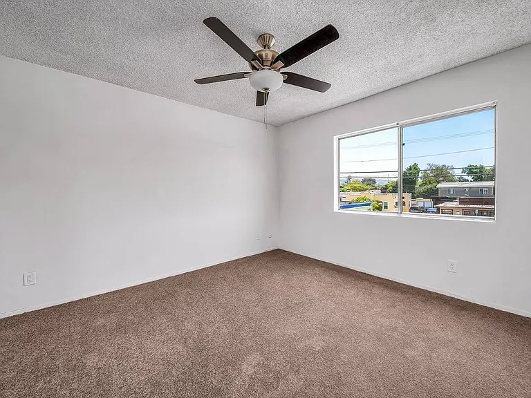 3109 Perlita Ave #11 — Photo 9