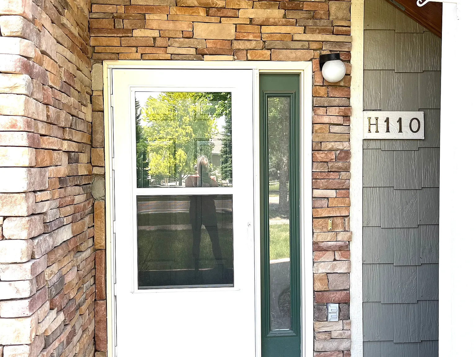 5225 White Willow Dr — Photo 1