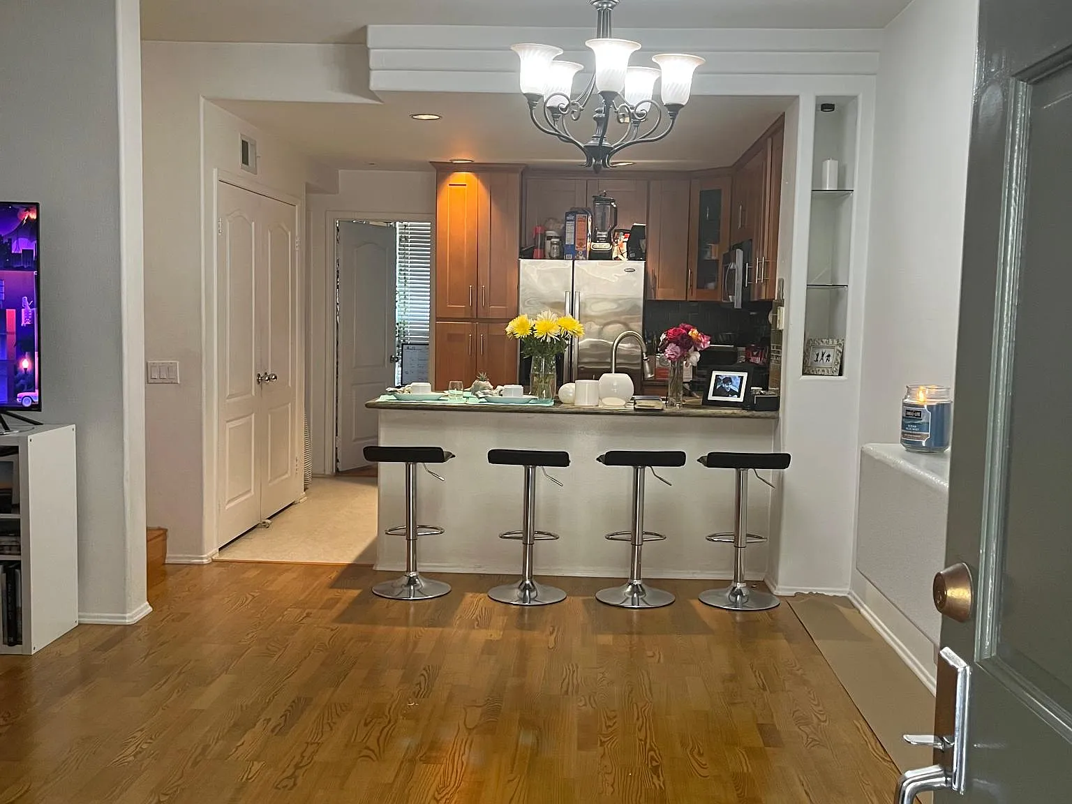 2 bed, 2.5 bath, 1050 sqft, $3,590 — Photo 1