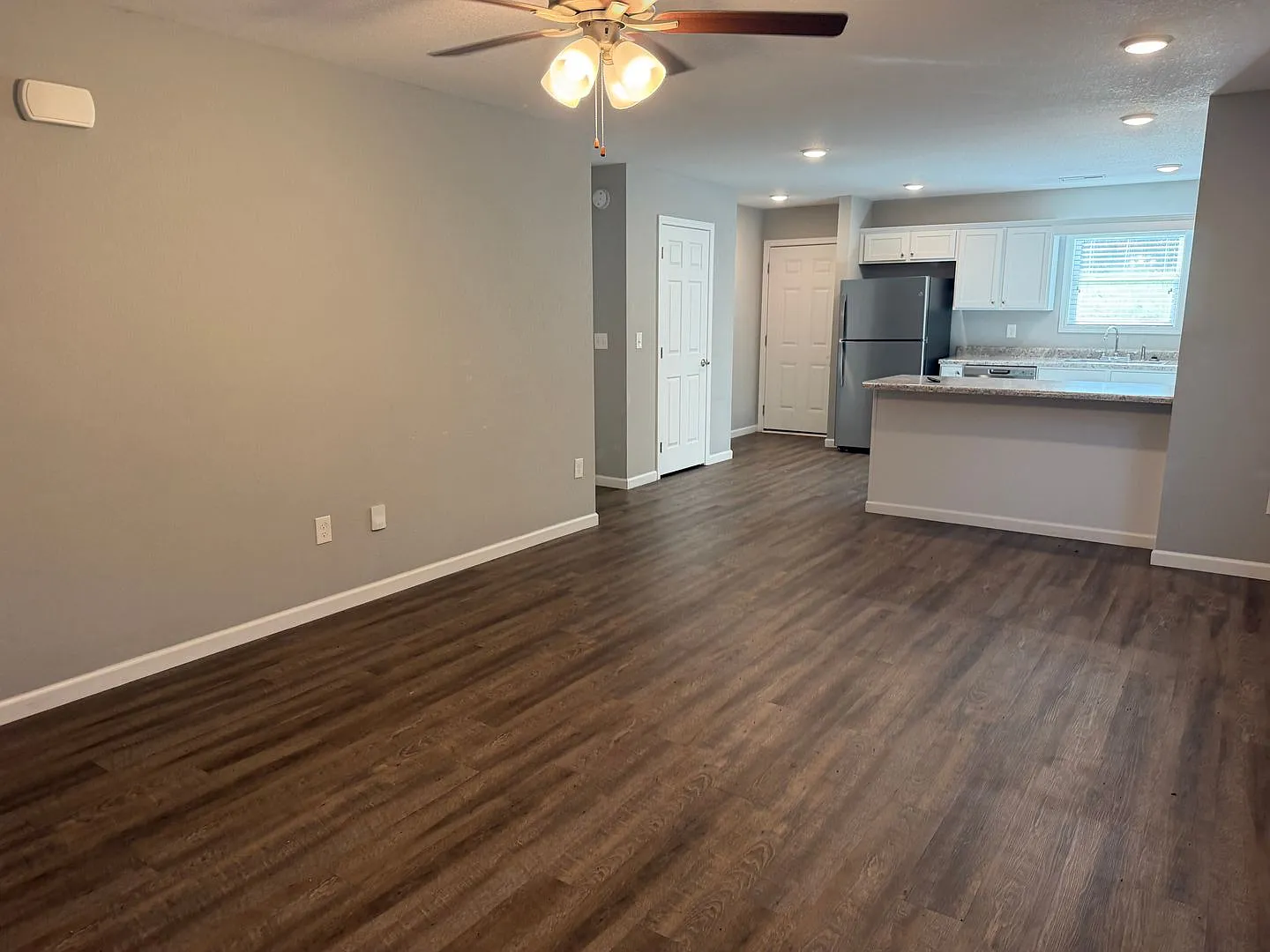 Dawn Valley Duplexes — Photo 3