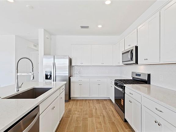 4th image of 16849 Harlequin CT