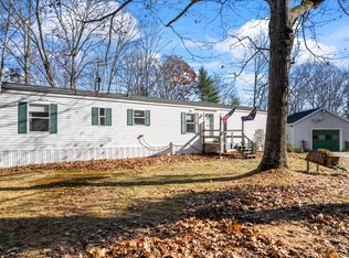 615 N Nobleboro Rd, Waldoboro, ME 04572