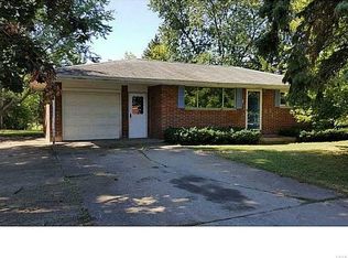 5566 Southside Dr, Hamburg, NY 14075