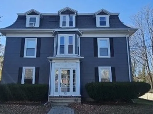 72 Linden St APT 101, Reading, MA 01867
