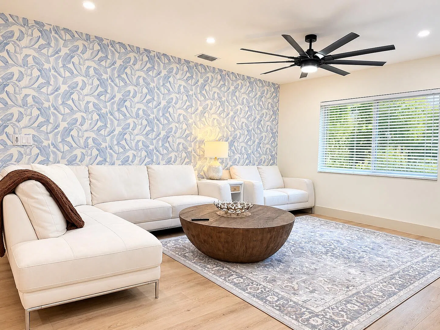 3 bed, 2.0 bath, 1770 sqft, $10,000 — Photo 2