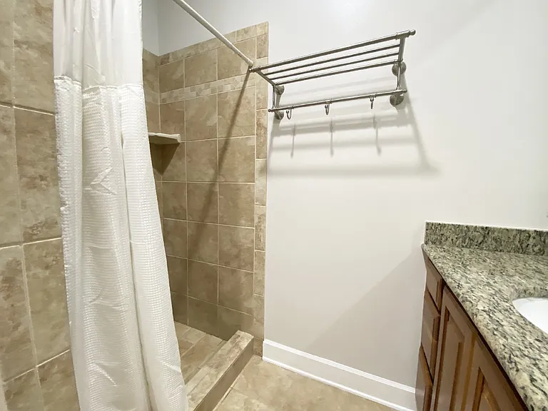 33 Augustine Rd — Photo 9