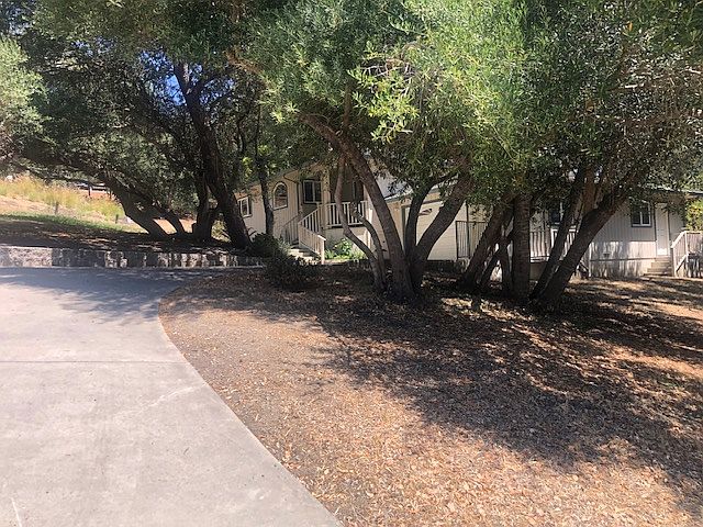 Driveway entrance to unit