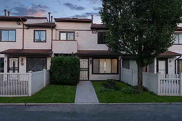 25 Wolkoff Lane, #PH