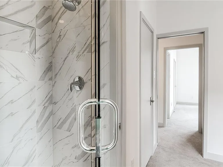 2290 N Fitzhugh Ave #20 — Photo 11