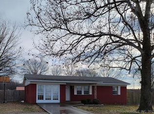 3760 W Cherokee Ave, Sallisaw, OK 74955