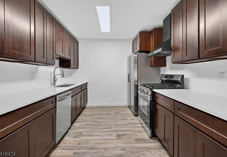 485 Broadway #11 — Photo 6