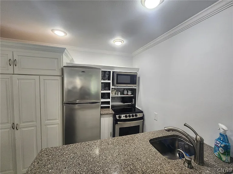 2139 Terrace Ln S — Photo 43