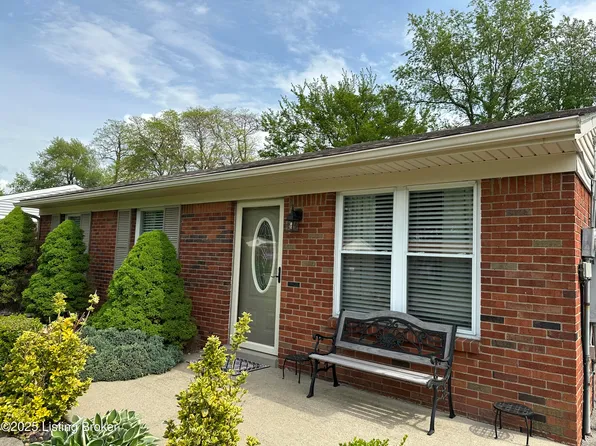 207 E Blue Jay Rd, Louisville, KY 40229