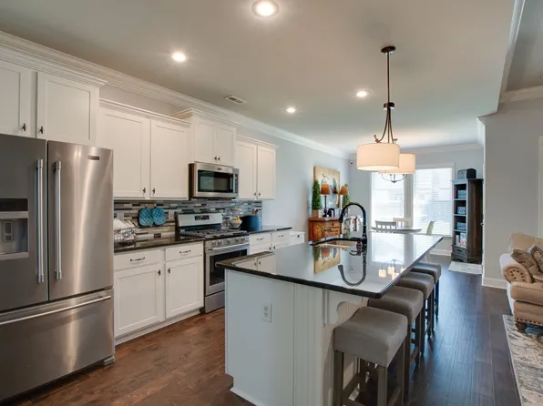 3023 Peevey Creek Ln, Owens Cross Roads, AL 35763