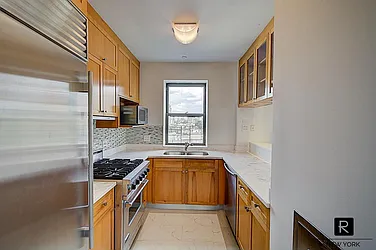 Rented by R New York