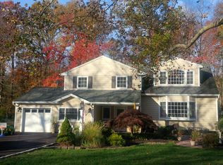 237 Chaucer Dr, Berkeley Heights, NJ 07922