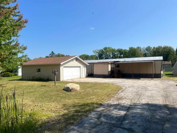 1237 Melissa Blvd, Little Suamico, WI 54141
