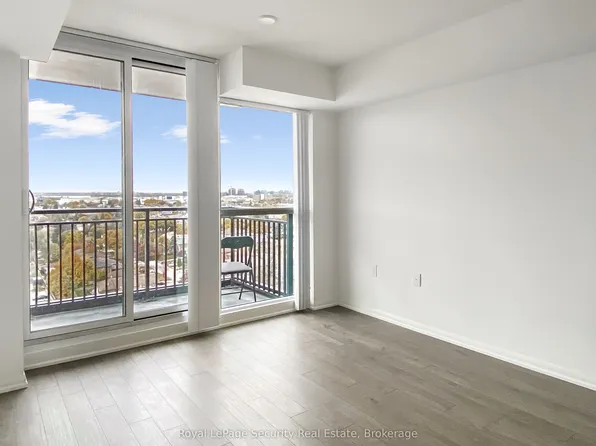 3091 Dufferin St, Toronto, ON