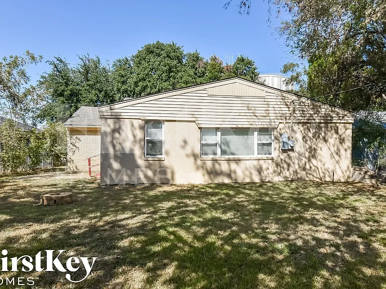 2502 Costa Mesa Dr — Photo 14