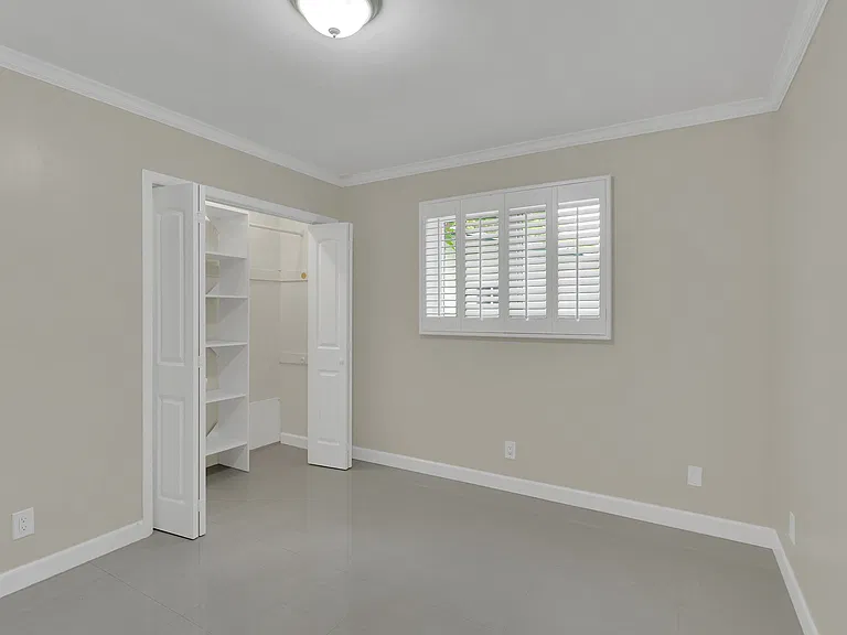 Harrison St — Photo 17