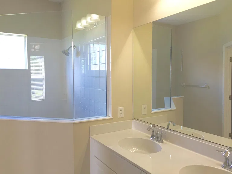 1614 White Breeze Cv — Photo 17