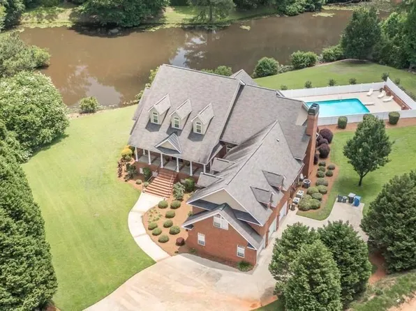 103 Turnberry Ct, Dublin, GA 31021