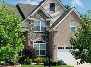 2001 Falling Leaves Ln, Lexington, KY 40509
