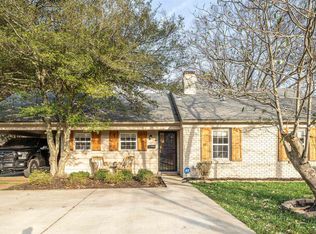 1590 Mount Moriah Rd, Memphis, TN 38117