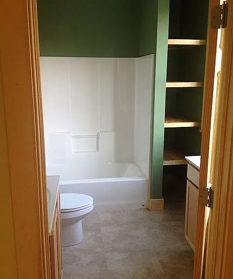 Large bathroom with so much storage!